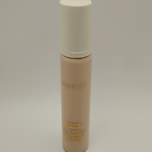 BNIB Gucci Makeup & Fragrance Bundle- Foundation, Lip Gloss, & Gucci Bloom - Picture 4 of 5